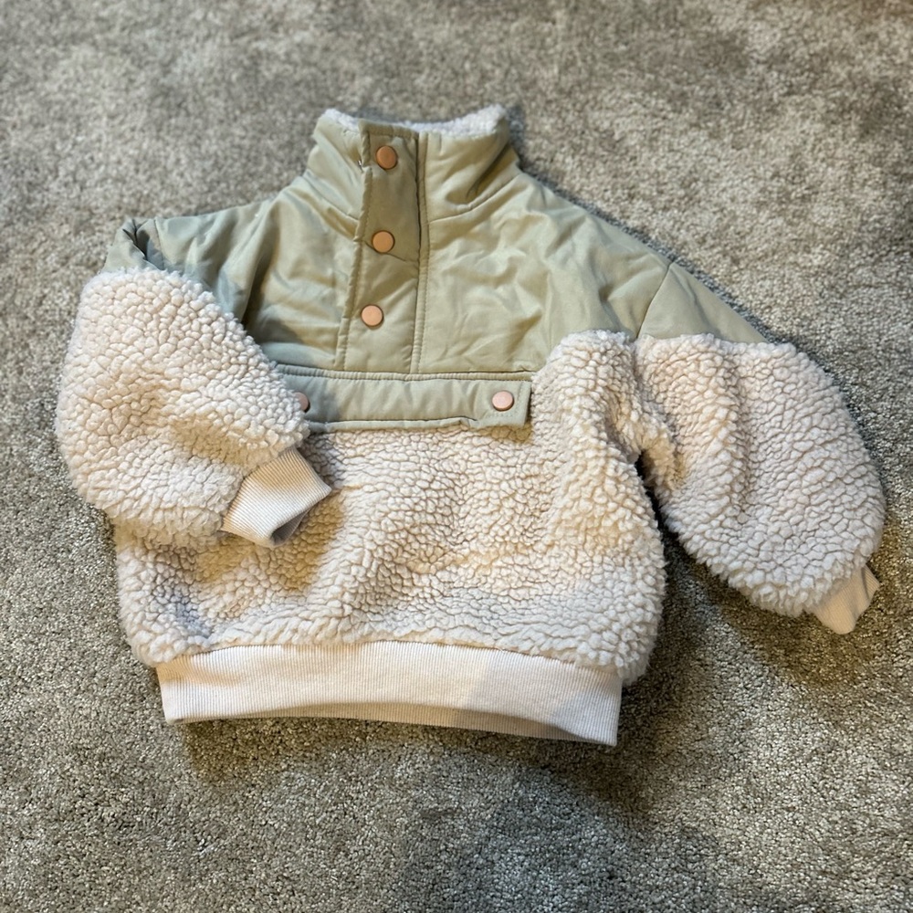 Cozy Two-Tone Double Lined Sherpa Pullover Unisex size 3/4